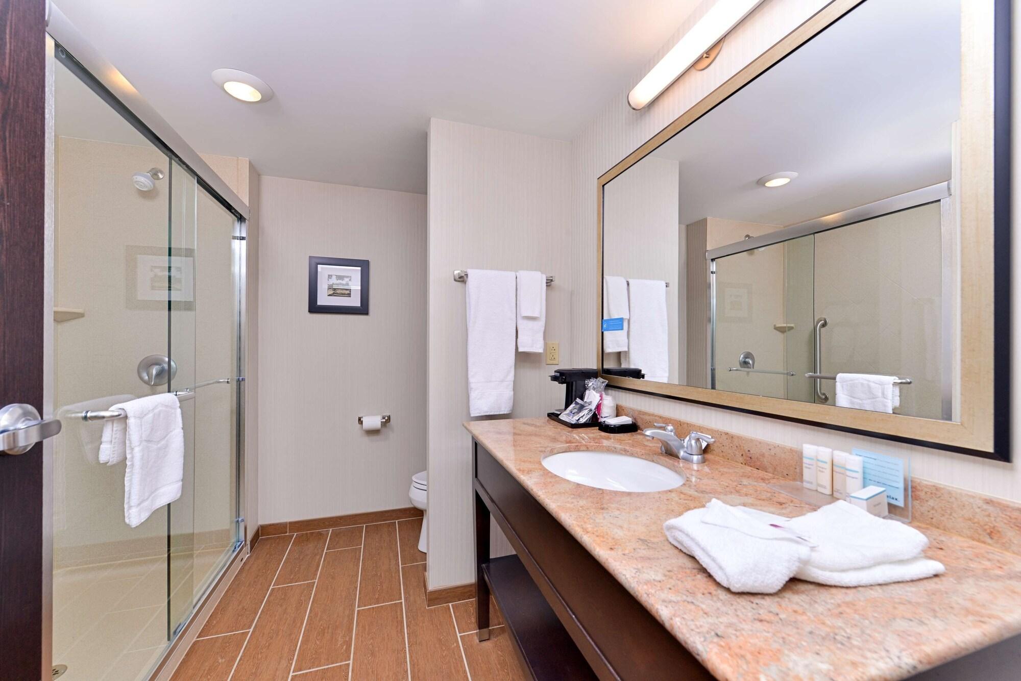 Hampton Inn & Suites California University-Pittsburgh Coal Center Esterno foto