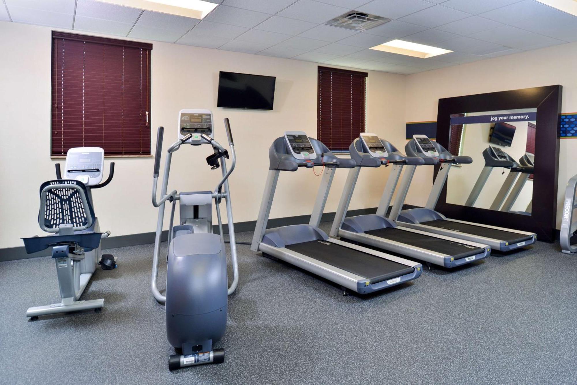 Hampton Inn & Suites California University-Pittsburgh Coal Center Esterno foto